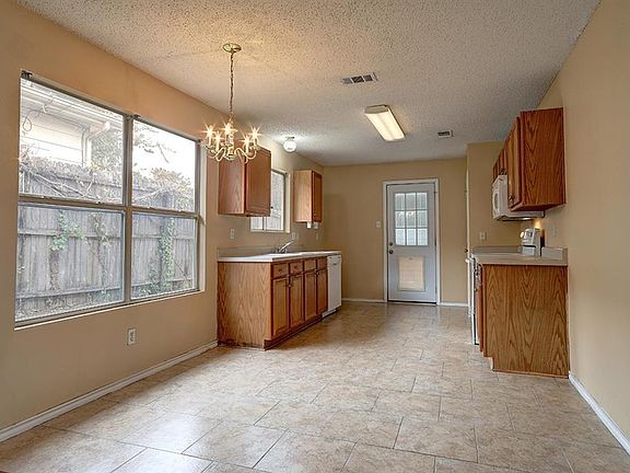 5th image of 2937 Playa Vista Dr