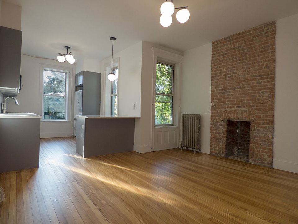 1st image of 352 11th St #4
