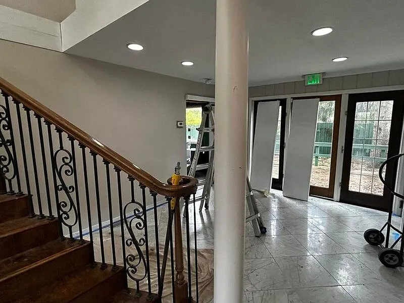Studio, 1200 sqft, $695 — Photo 2