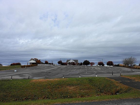 3rd image of 7 Stonewall Dr