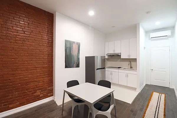 Rented by Nest Seekers International | media 7