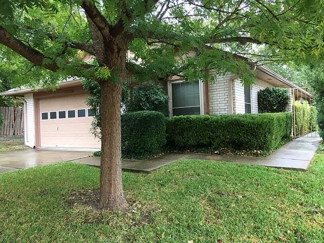 1st image of 106 Aspen Dr