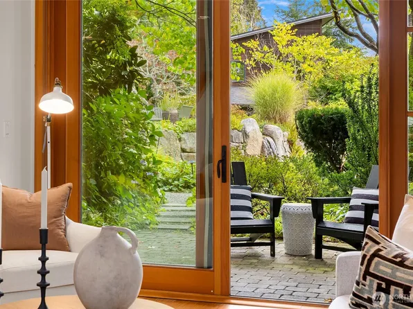 722 NE Vineyard Lane #L102, Bainbridge Island, WA 98110
