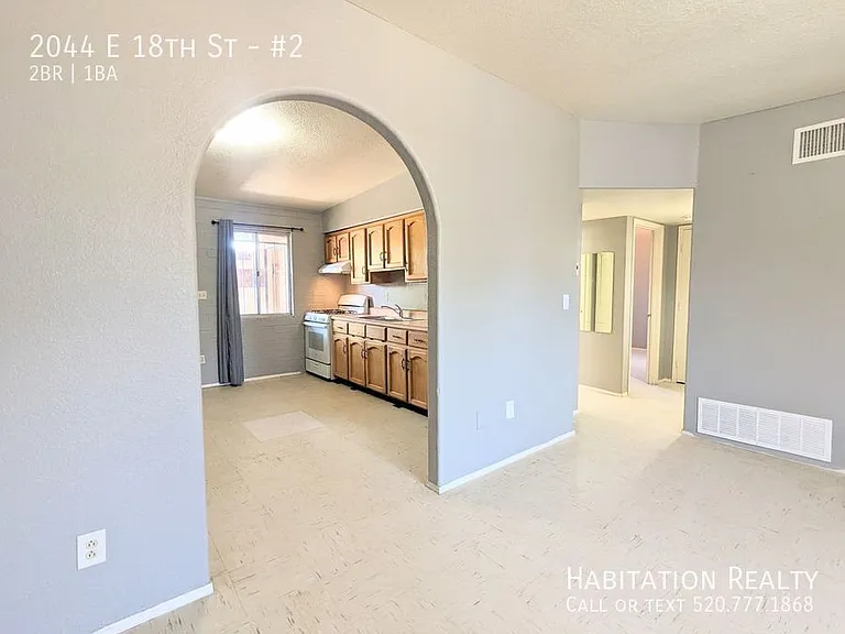 2044 E 18th St #2 — Photo 3