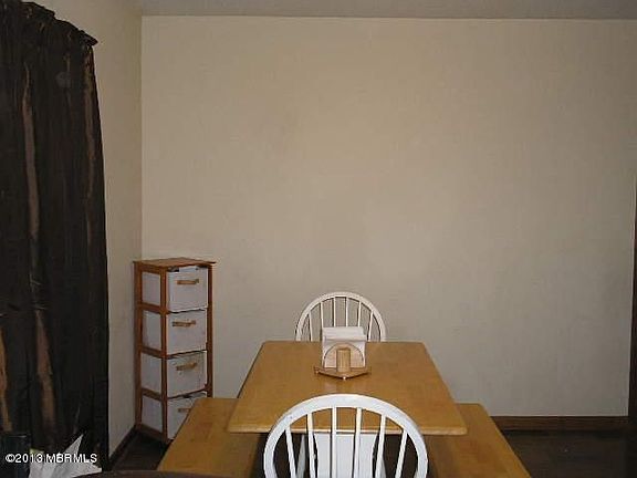 5th image of 325 Harpers Dr