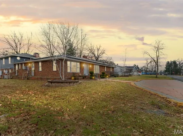 7 Davis Dr, Jerseyville, IL 62052