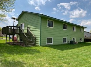 1763 Hallmark Ave N, Oakdale, MN 55128
