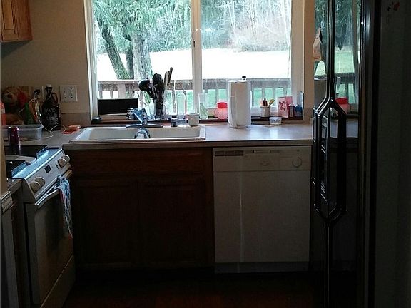 3rd image of 270 N Fairway Dr E