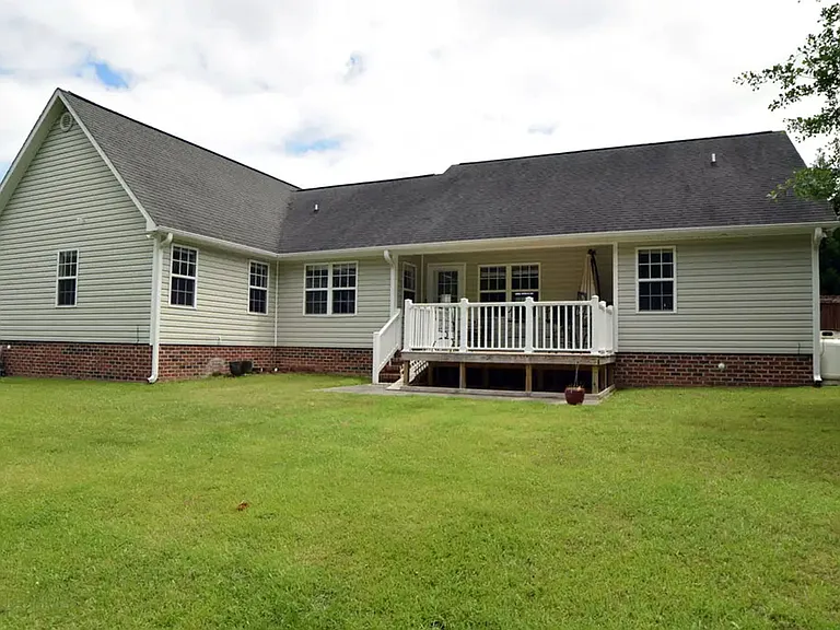 104 Adell Ln — Photo 20