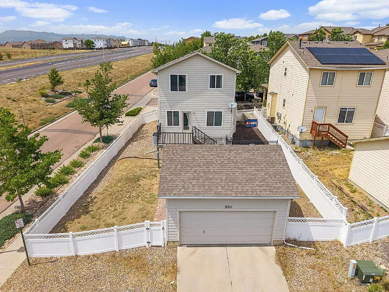 2211 Downend St — Photo 40