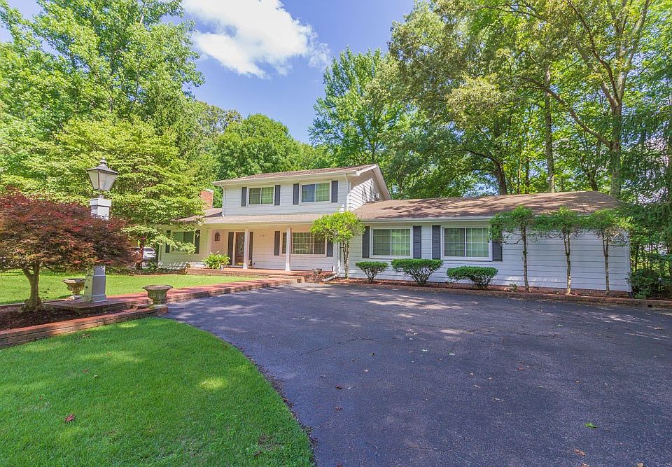 1st image of 1125 Woodmont Dr