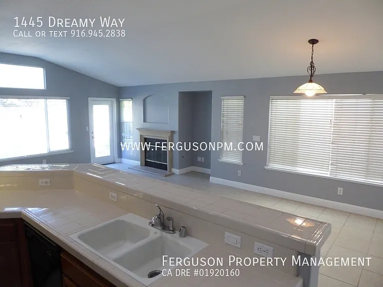 1445 Dreamy Way — Photo 4