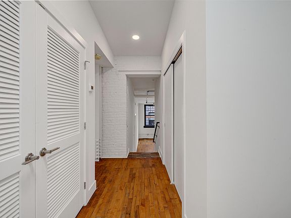 5th image of 1839 N Howard St #309