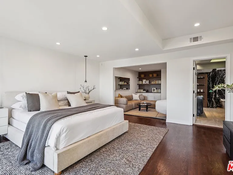 2411 Mount Olympus Dr — Photo 32