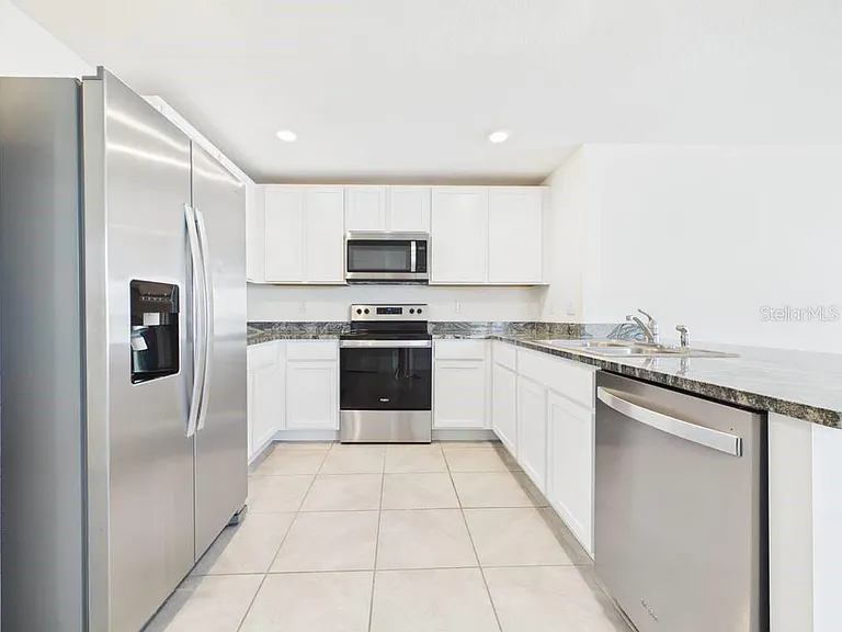 649 Sunlit Coral St — Photo 4