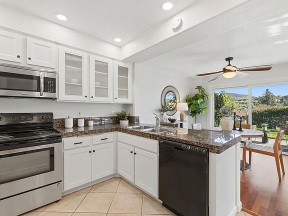 5th image of 1321 El Corral Ln