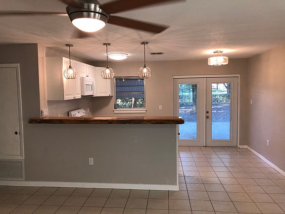 4th image of 3585 Emerson Ave