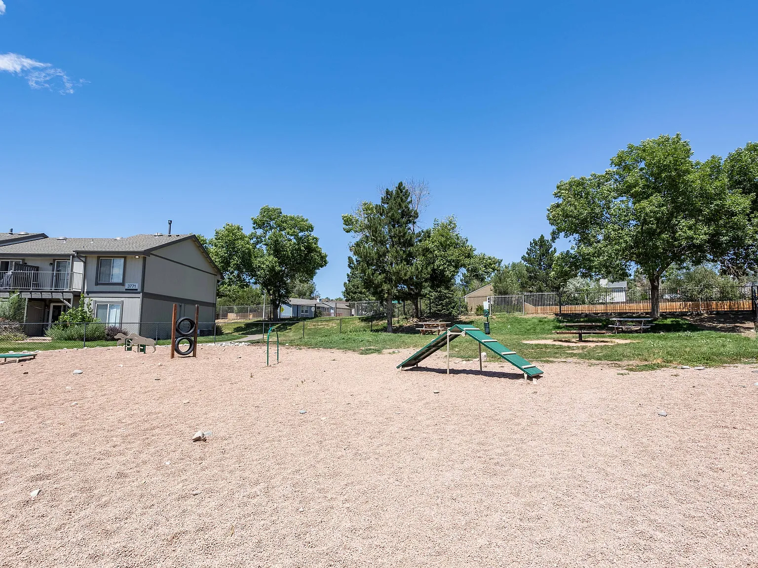 Broadmoor Ridge — Photo 3