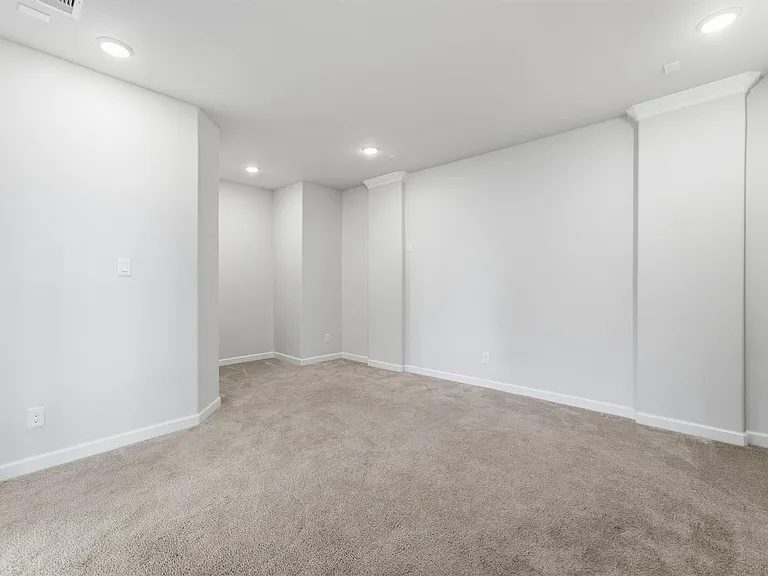 1303 Gardenia Dr — Photo 23