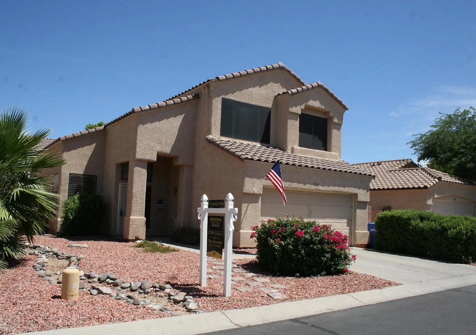 Charming 3 Bed 2.5 Bath Home in Gated Community in North Phoenix — Photo 2