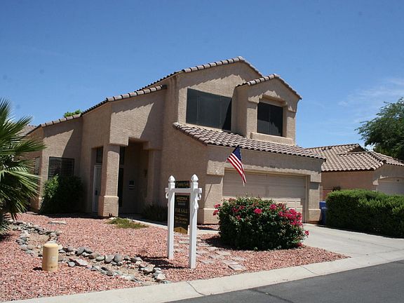 2nd image of 2010 W Tracy Ln