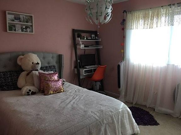 3rd image of 2126 Almond Ln