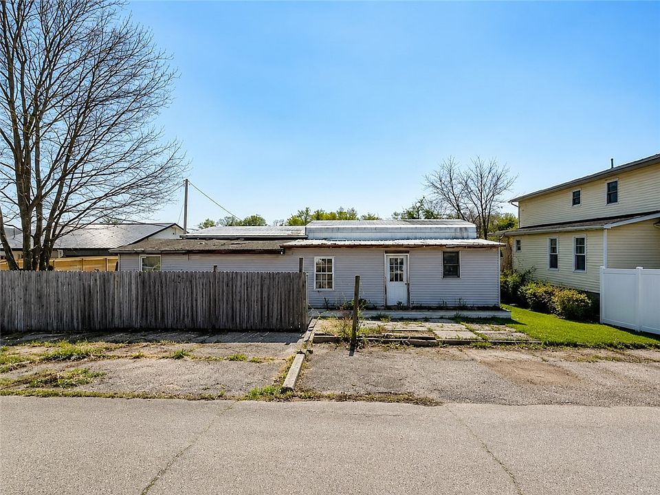 1st image of 420 6th St