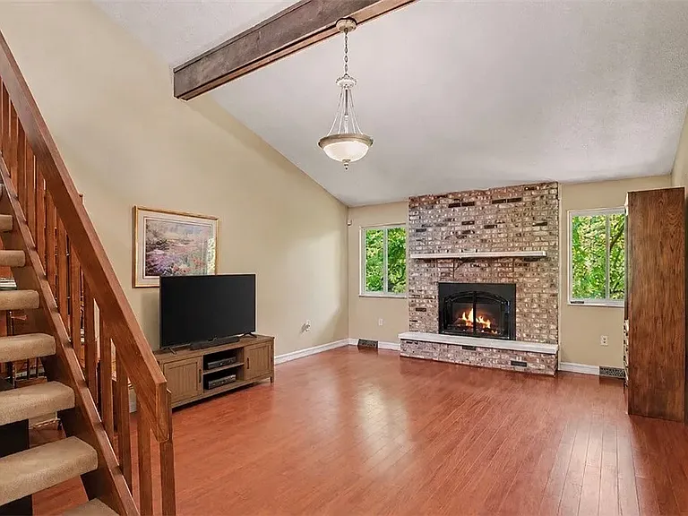 1511 Homestead Dr — Photo 4