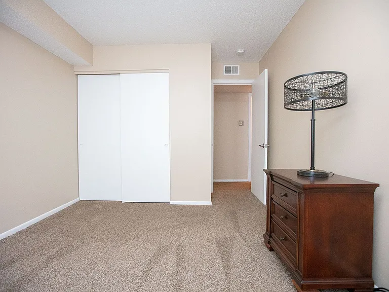 Boulder Creek Apartments — Photo 12