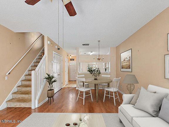 3rd image of 12311 KENSINGTON LAKES Drive #302