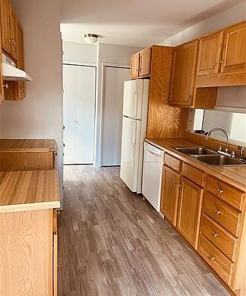 4th image of 2411 Wildwood Circle Dr