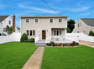 2331 Maple St, Seaford, NY 11783