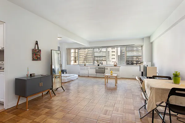 Rented by Douglas Elliman | media 20