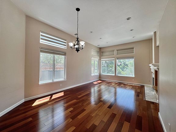 3rd image of 5912 Pistoia Way