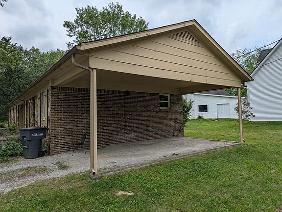 2nd image of 1012 Walton Ln