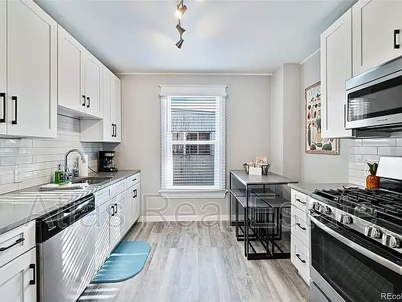 4th image of 476-480 N Washington St Unit 476-2