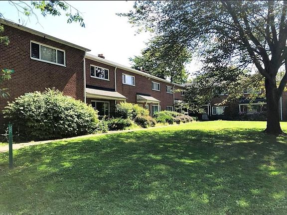 2nd image of 4889 Banbury Ct APT 18