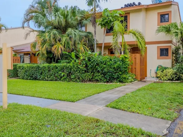 7733 Balboa Street #8, Sunrise, FL 33351