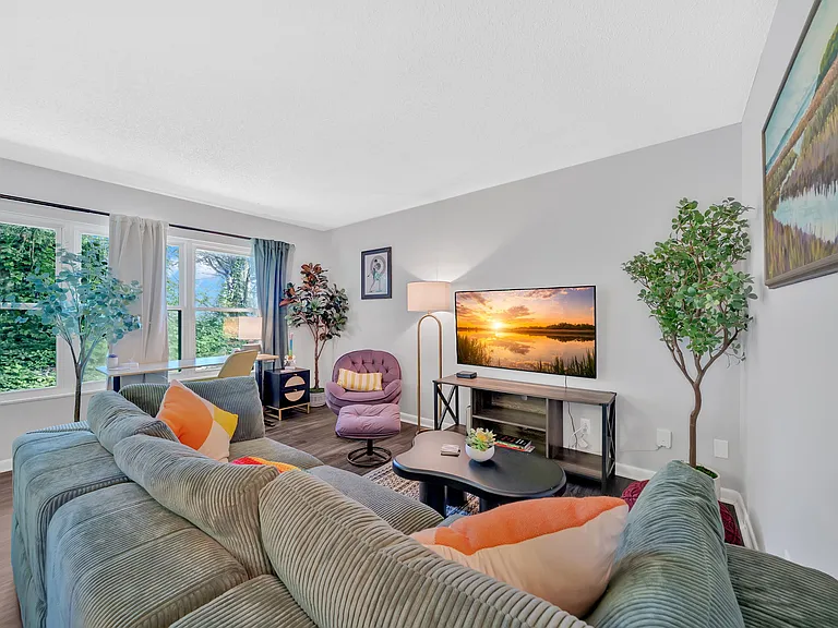 7540 Chatham Cir — Photo 1