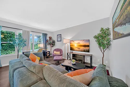 7540 Chatham Cir Photo 1