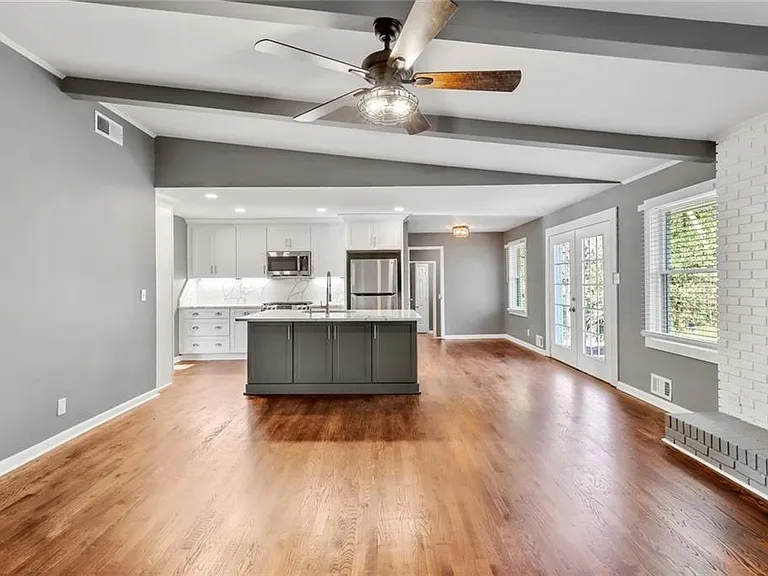 2341 Rubart Dr — Photo 8