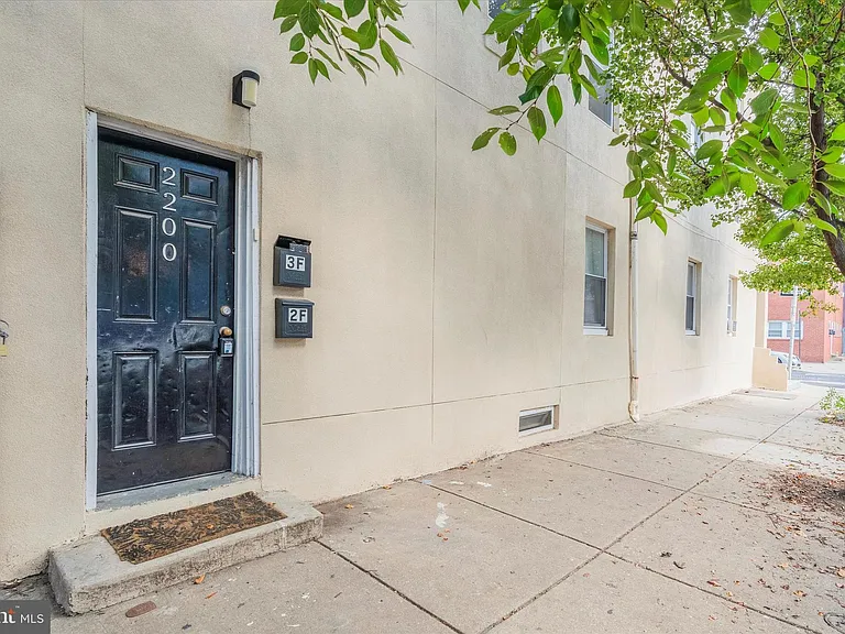 2200 Coral St #2 — Photo 3