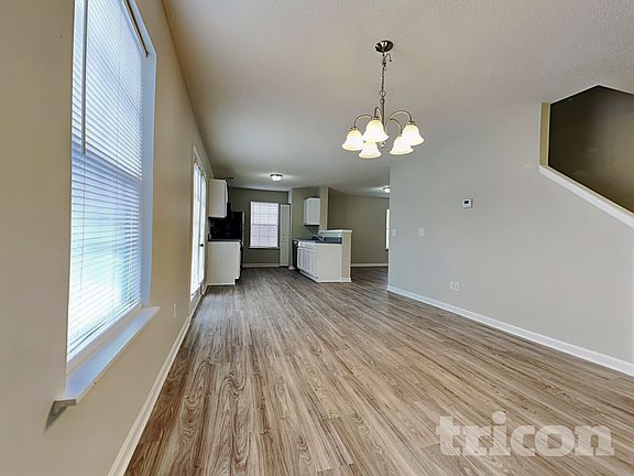 4th image of 104 Flyer Ct