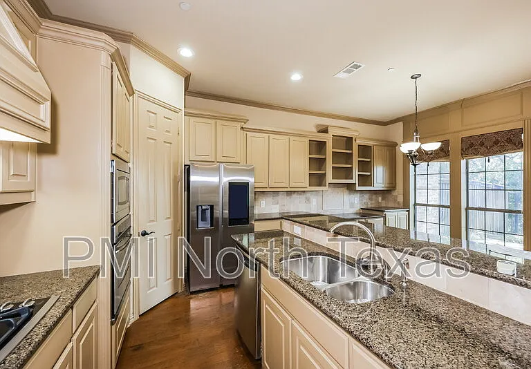 5379 Balmoral Dr — Photo 10