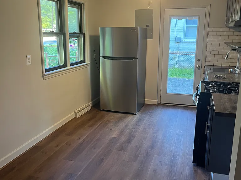 8506 Cunningham Dr — Photo 3