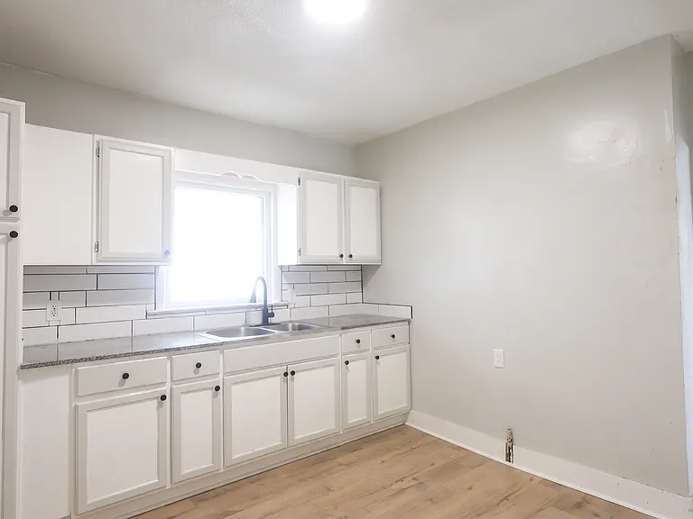 3440 E 145th St — Photo 15