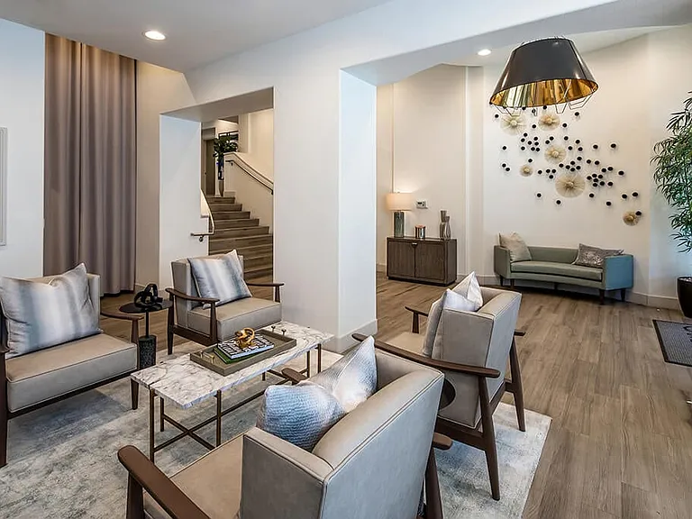Caprielle Apartments — Photo 7