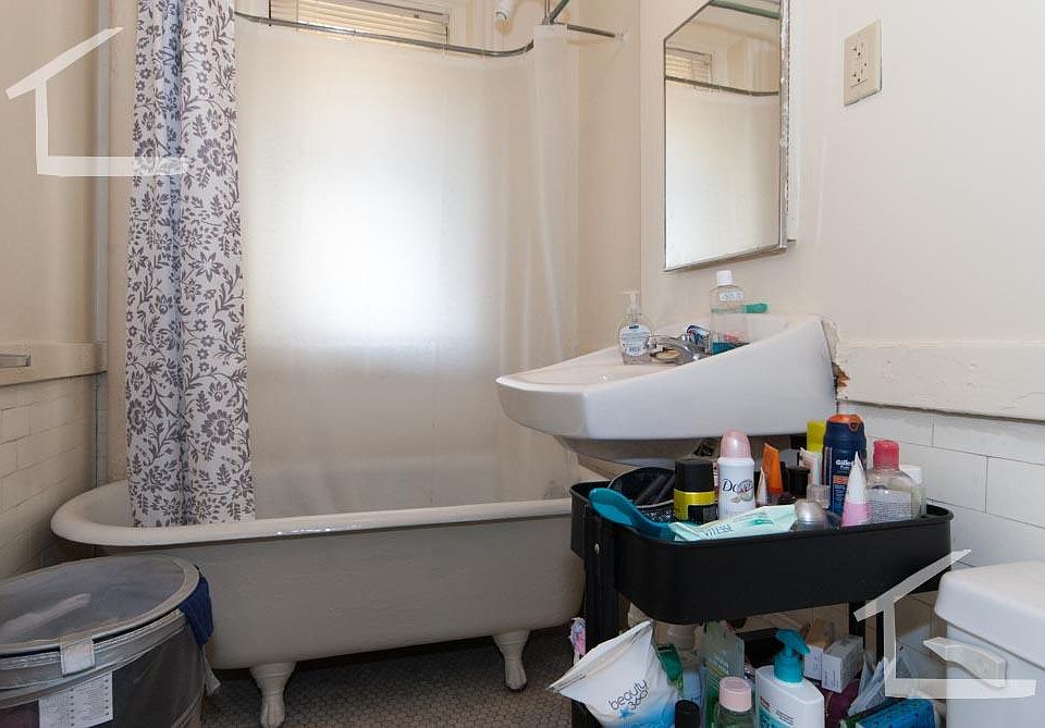 2nd image of 1444 Commonwealth Ave APT 11