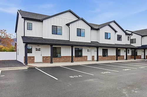 1720 E Main Photo 1