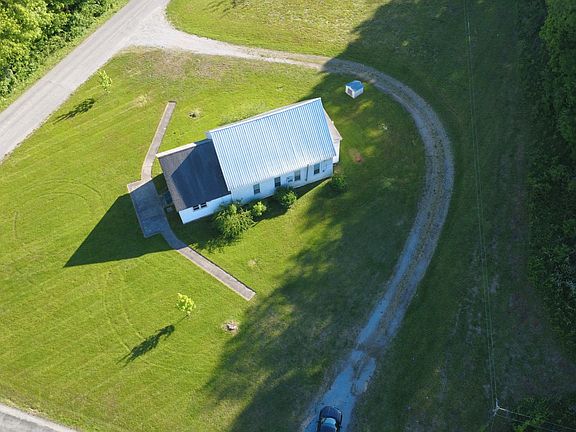 3rd image of 470 Pleasant Valley Rd
